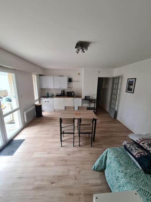 50M De La Plage: Studio Au Coeur Du Centre ! Appartement Saint-Cast-le-Guildo Buitenkant foto